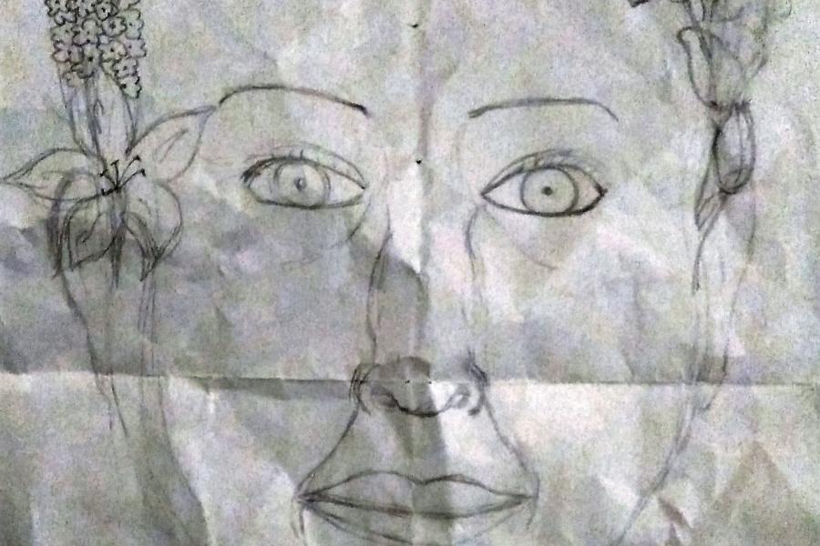 Pilar con flores en el pelo - bra fitting - mastectomía